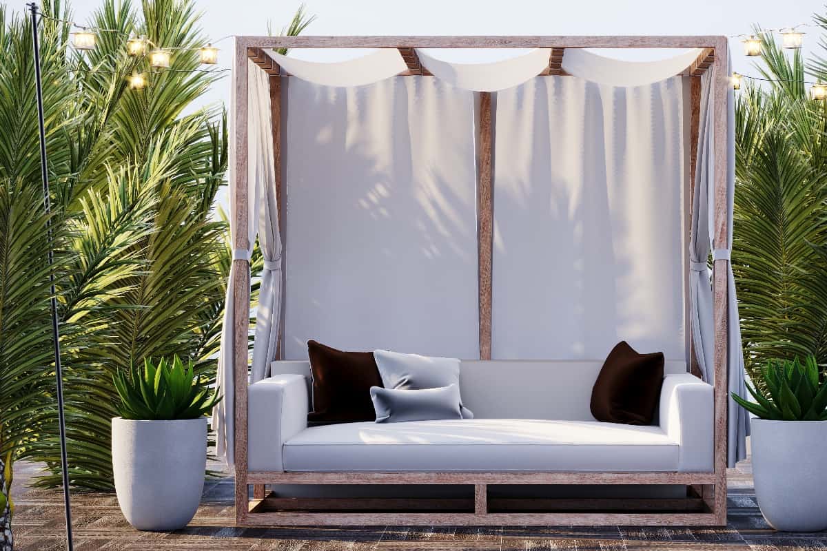 Velcro On The Rod Or Walls - Patio area with large sun lounger and cushions
